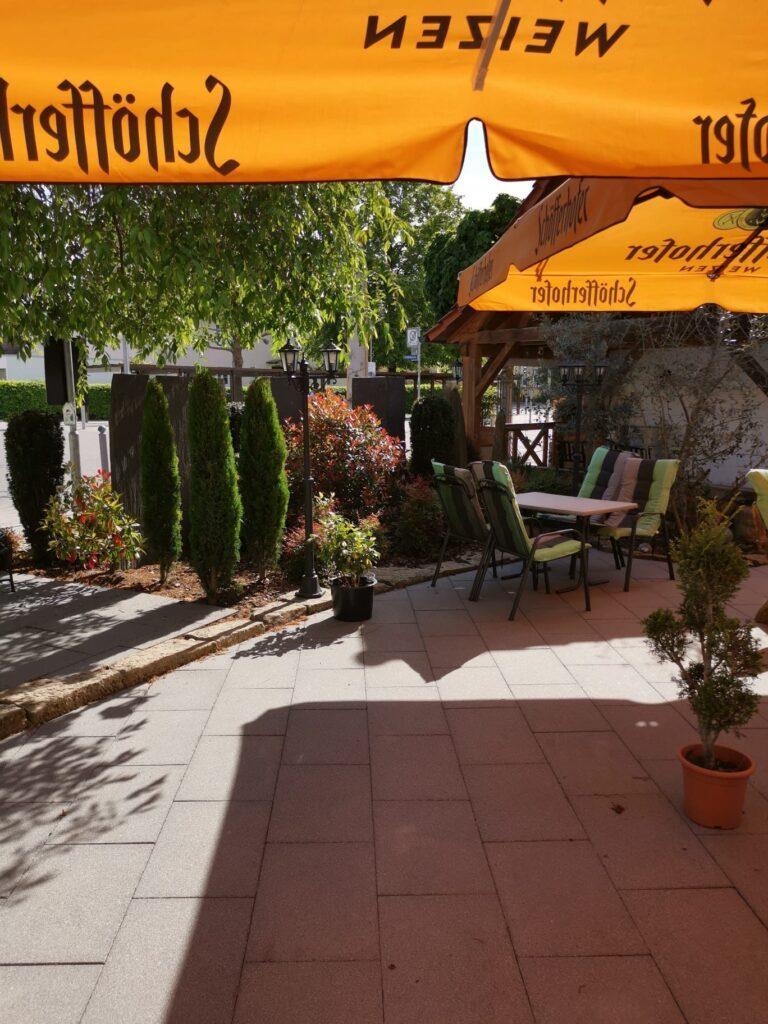 Sonnige Terrasse